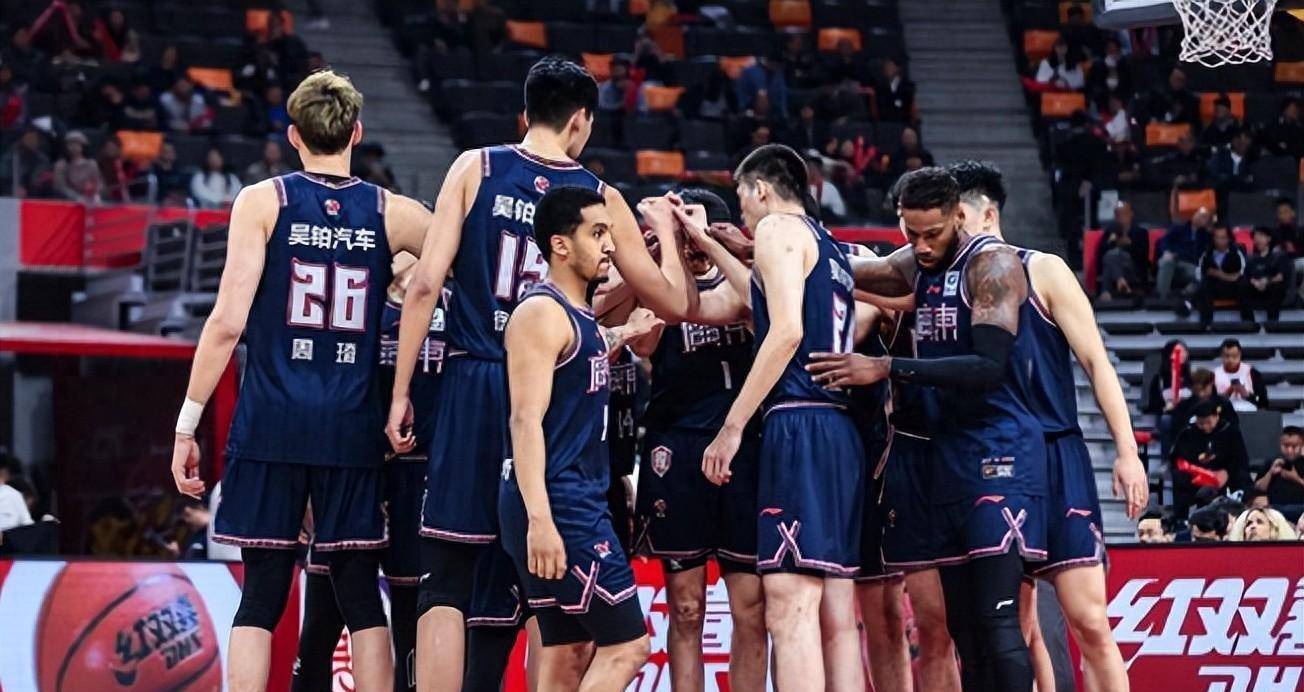 广东宏远再次击败对手，接连获胜的简单介绍