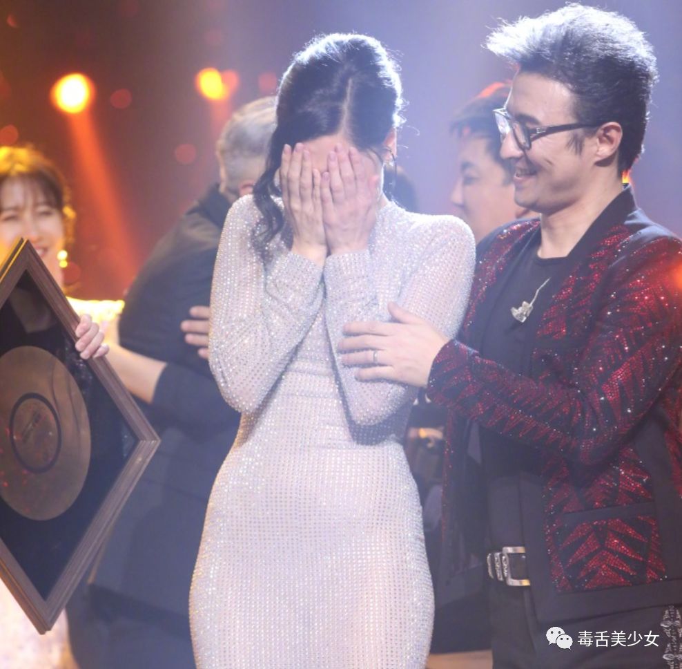 九游娱乐官网入口-包含关键比赛中，幽魂战线上演惊天逆转，赢得实至名归的词条